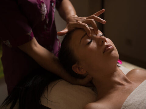 Балійский масаж голови